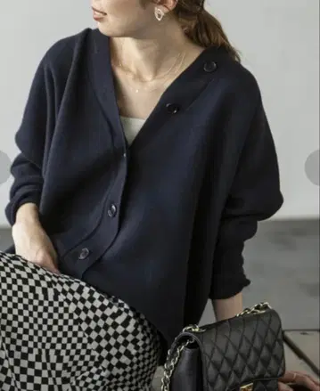 NOBLE V넥 돌먼 가디건 네이비 노블