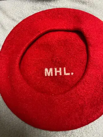 MHL. 빨간색 베레모 F 사이즈 울 100%