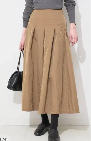 SLOBE IENA 타프타 턱 플레어 스커트