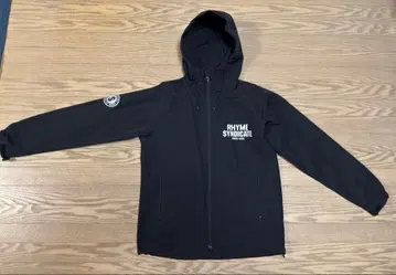 RHYME SYNDICATE 나일론 쉘 후드티