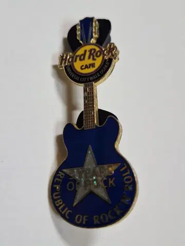 레트로 하드 록 카페 기타 파랑 핀 배지
