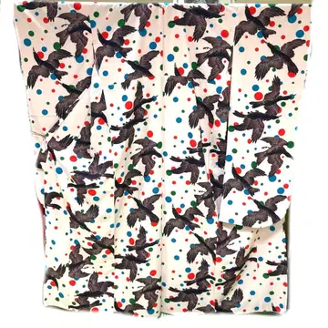 미사용 후리소데 단품 화학 섬유 옅은 핑크 계열 야타가라스 무늬 후리소데