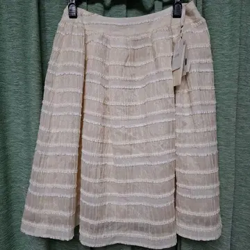 미사용 새상품 엠즈 그레이시 플레어 스커트