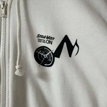 SnowMan 투어 후드티