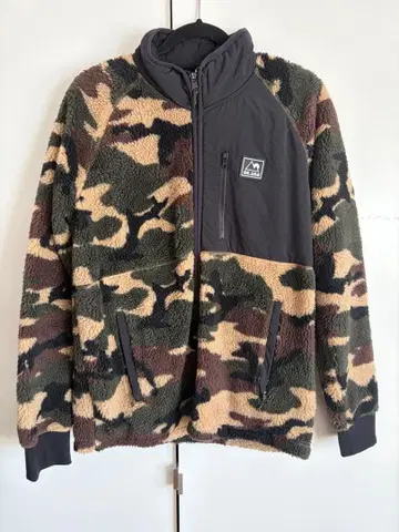 AMERICAN EAGLE 카모플라쥬 플리스 자켓