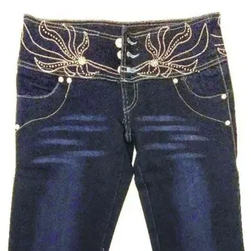 [수입] 청바지 로우라이즈 큐빅 장식