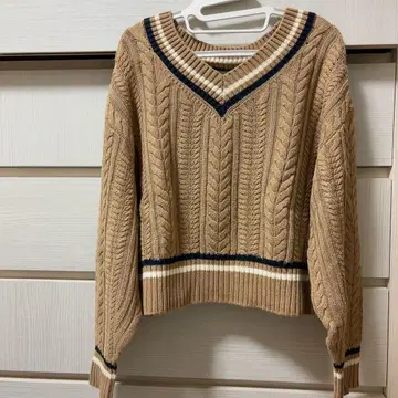 스픽 앤 스팬 니트