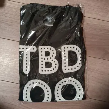 the birthday 콰트로 투어 T셔츠 L사이즈 새상품