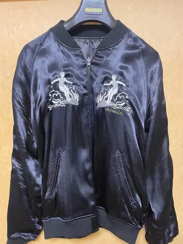 Avirex 블랙 스카잔 리버서블 하와이 서프