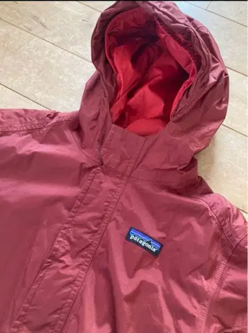 파타고니아 솜 코트 후드티 빨간색 계열