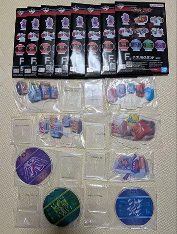 제일복권 가면라이더 젝츠 & 가면라이더 가브 F상 아크릴 스탠드