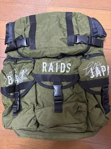 BABY RAIDS JAPAN 사인 포함 백팩