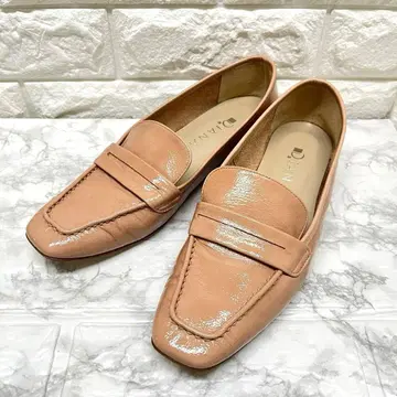 컨디션 최상 DIANA 에나멜 로퍼 24.5cm 베이지