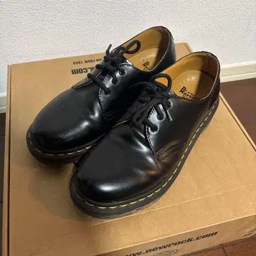 닥터마틴 3홀 UK6 사이즈