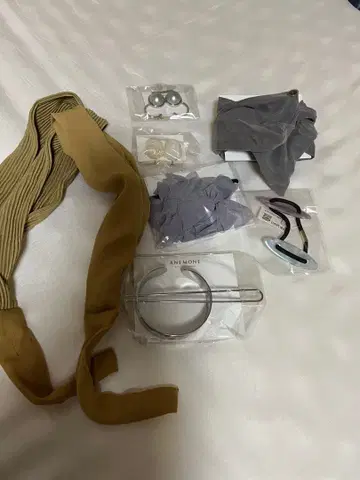 ANEMONE 헤어 액세서리 귀찌