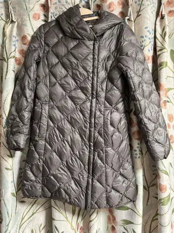 그레이 퀼팅 다운 후드 부착 브라운 S 사이즈