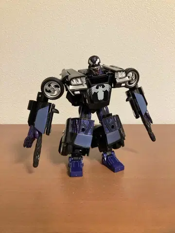 트랜스포머 크로스오버 마블 베놈