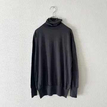 [ UNTITLED ] 울 터틀넥 풀오버 니트 차콜 그레이