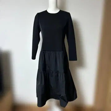 블랙 긴팔 무릎 기장 원피스 티어드
