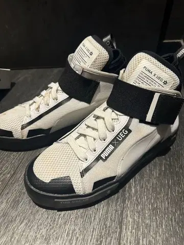 PUMA X UEG 하이컷 스니커즈 박스 있음