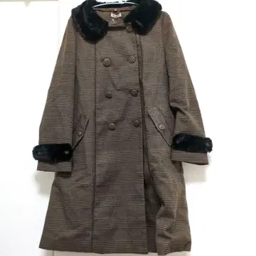 미사용 새상품 엑시즈팜 브라운 체크 무늬 더블 브레스트 롱 코트