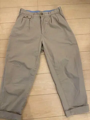 beamsplus 2 플리츠 치노