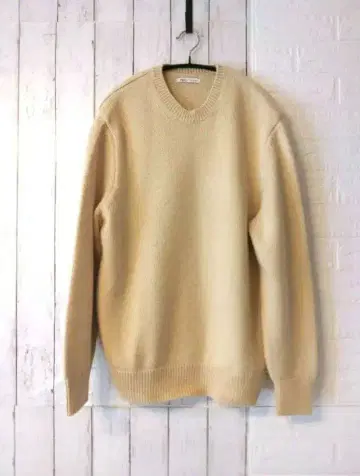새상품급 자라 베이지 니트 스웨터 울 M 사이즈 ZARA