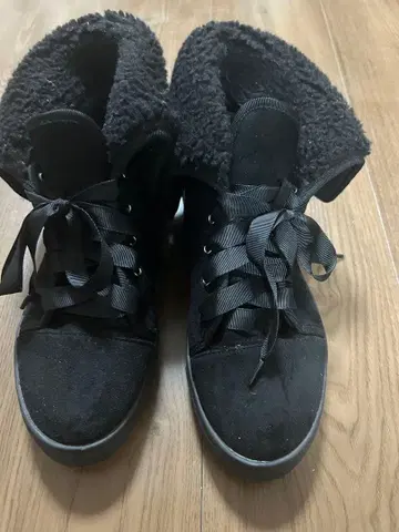 보아 하이컷 스니커즈 블랙