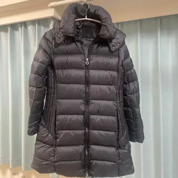 TATRAS 블랙 후드 부착 다운 자켓