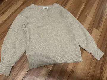 INED 울 V넥 니트 베이지 F 어른의 겨울 코디 크리스마스