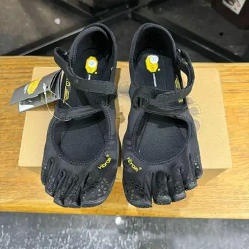 [새상품] Vibram 벨크로 테이프의 5본가락 요가 슈즈입니다.