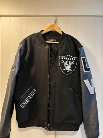 RAIDERS 바시티 자켓 블랙