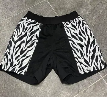 새상품급 ENVLOOM 숏팬츠 S 사이즈  LYFT