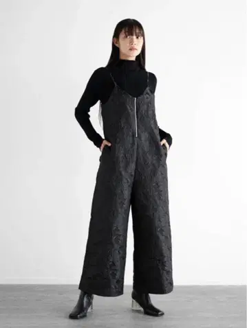 [택 포함] RADIATE 라디에이트 플라워 자카드 올인원