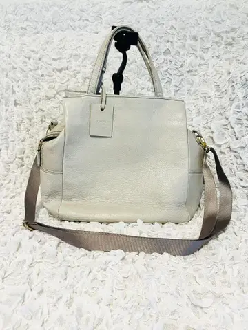 [새상품급] POMTATA 가죽 숄더 스트랩 포함 가죽백 그레이