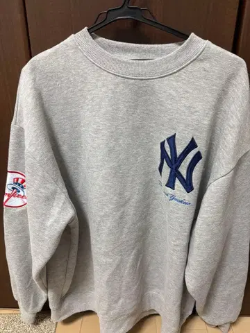 뉴욕 양키스 트레이닝복 그레이
