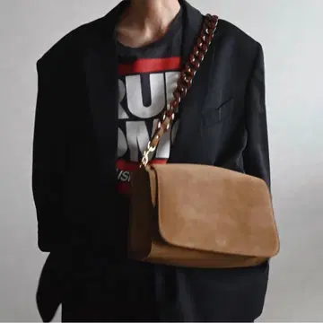 ch!iiibag 스웨이드 체인 숄더 팩