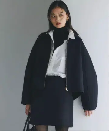 anuans 리버 울 숏코트 네이비