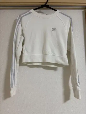 adidas 쓰리 스트라이프 크롭 트레이닝복