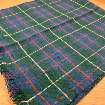 체크 무늬 프린지 머플러