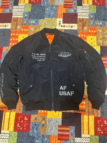 AVIREX MA-1 플라이트 자켓
