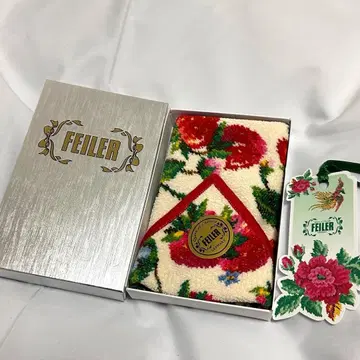 새상품 박스 포함 페이러 손수건 스트로베리 필드 화이트 아이보리