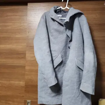 그레이 후드 부착 롱 코트