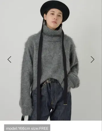 Chaos 2024 마쉬멜로우 니트 그레이 새상품급