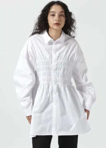 AULA 아우라 셔링 디자인 화이트 셔츠 긴팔