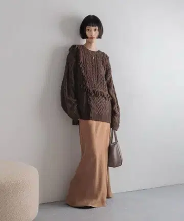 피브릴 새틴 스커트