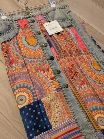 Desigual 패치워크 프린트 절개 데님 스커트