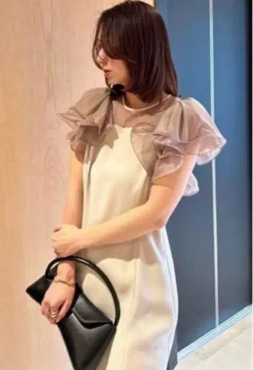 미사용 새상품 Fray i.d 프릴 슬리브 콤비 드레스