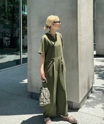 Ameri 올인원 [ 택 포함 새상품 ]