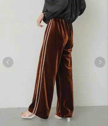 SENSE OF PLACE 벨로아 라메 라인 팬츠 브라운